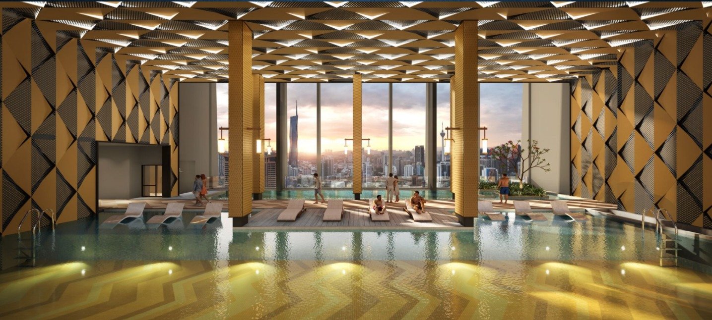 Branniganz Suites sky pool in the evening